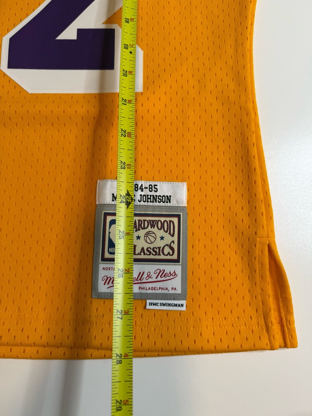 Mitchell & Ness Hardwood Classics Magic Johnson #32 Lakers Jersey - Picture 7 of 9